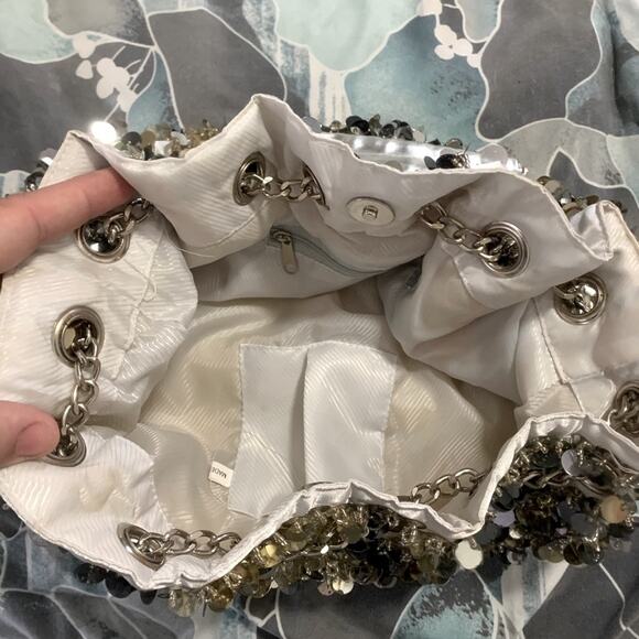 Silver and Gold sequin shoulder mini purse - Picture 4 of 7